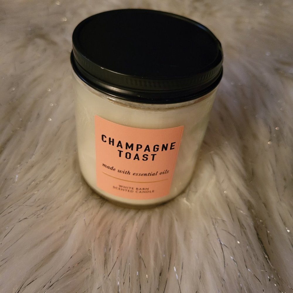 White Barn Champagne Toast Candle - Picture 3 of 5